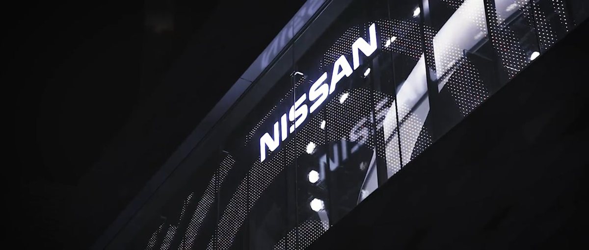 NISSAN CROSSING